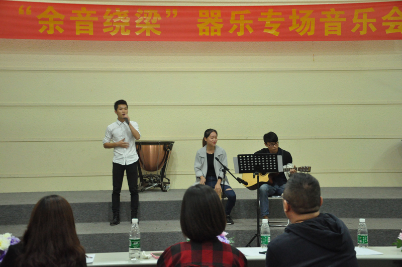 男声独唱(吉他、打击乐伴奏)-800