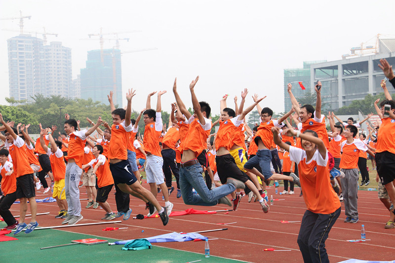 队员跑前热身_副本