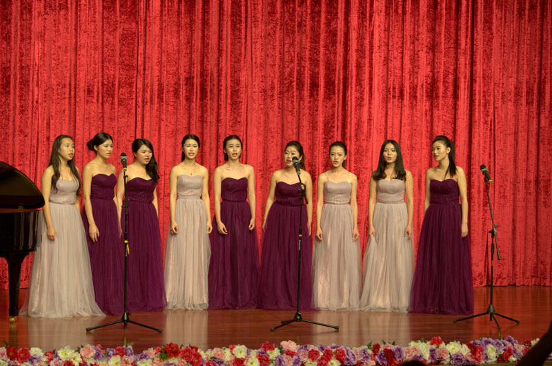 合唱《半个月亮爬上来》-800