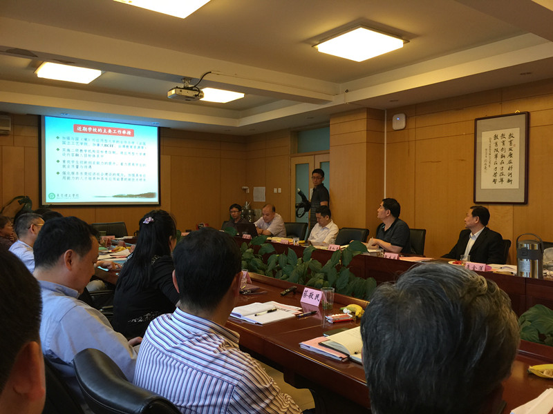 吕副书记参加应用型大学