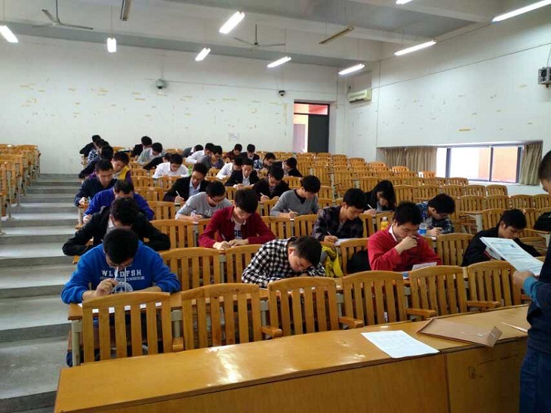 宣讲会笔试现场