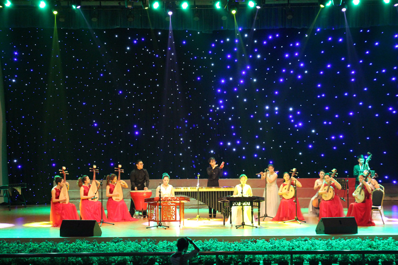 弹拨乐重奏《我把世界来周游》-800