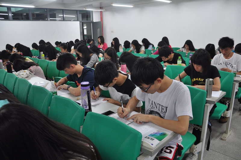 硬笔字比赛现场-800